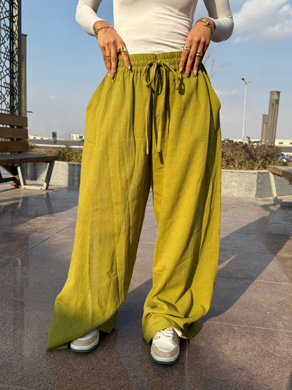 Wide-Leg Pants – Relaxed Fit